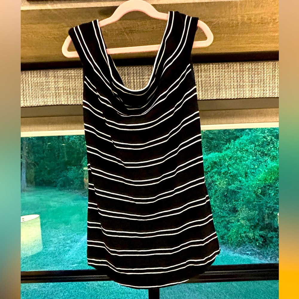 FREE PEOPLE TOP LARGE BLACK/WHITE